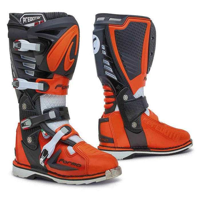 Forma Predator 2.0 Boots