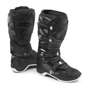 Forma Pilot Boot